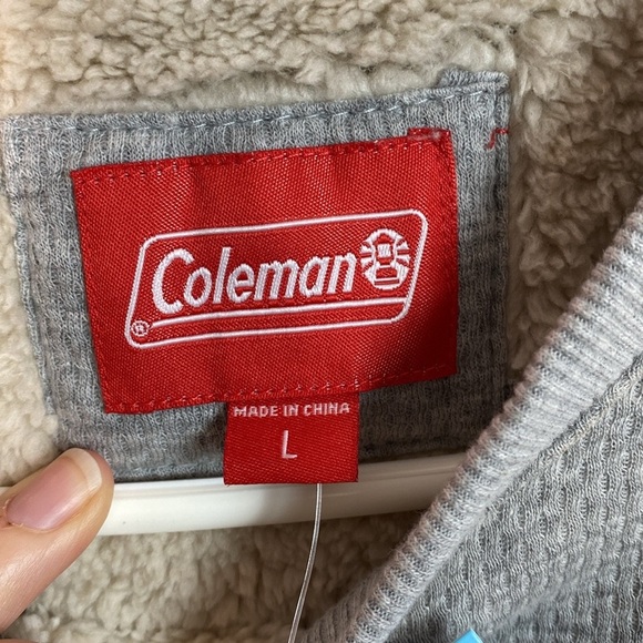 Coleman Long Sleeve Gray Sherpa Lined Crew size large - Picture 6 of 10